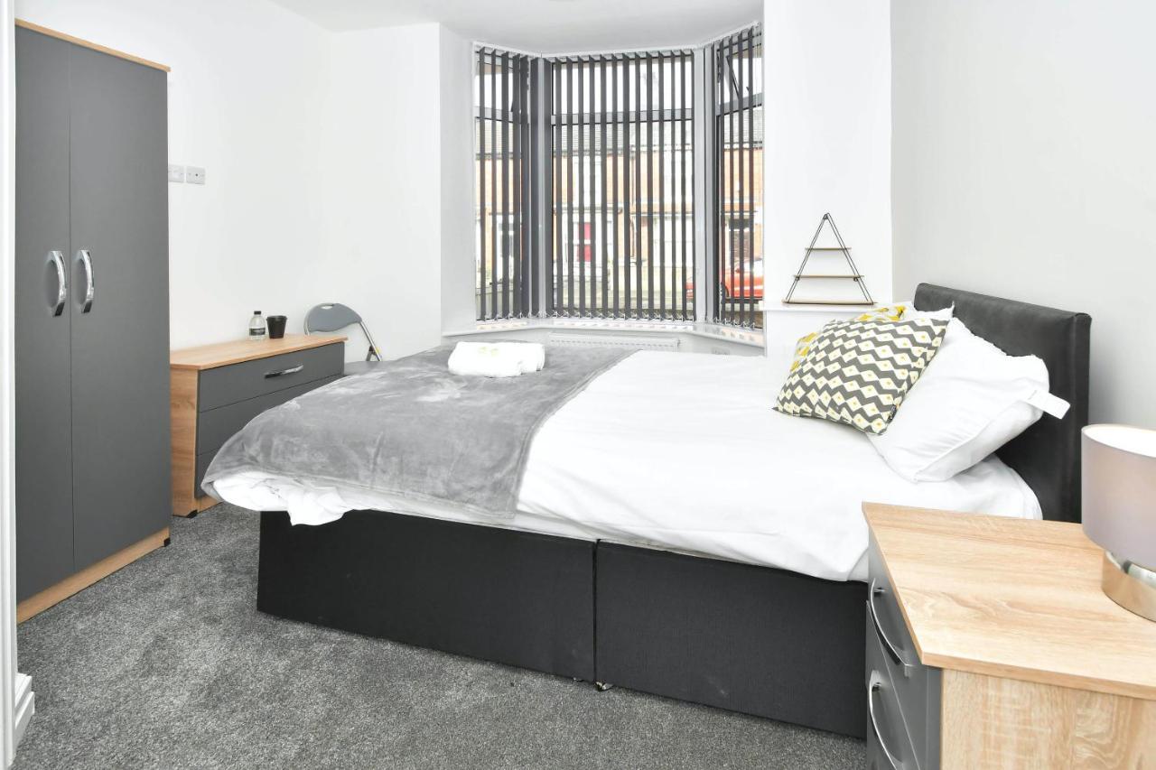 Townhouse @ Chiltern Place Newcastle Under Lyme Silverdale  Eksteriør bilde