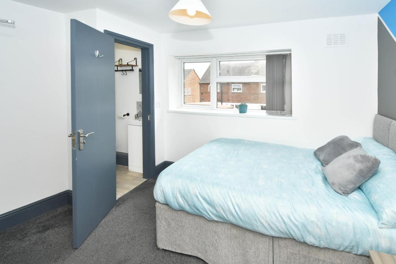 Townhouse @ Chiltern Place Newcastle Under Lyme Silverdale  Eksteriør bilde